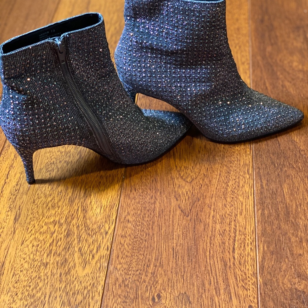 Steve Madden Wifey Ankle Booties - Picture 2 of 6